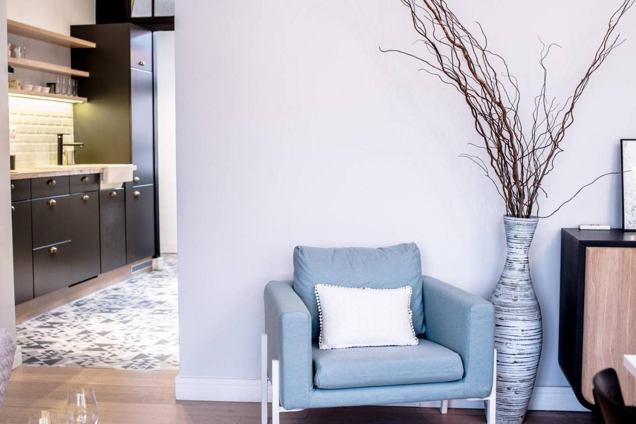 Stunning New Central Home Near Basilica — Photos 2